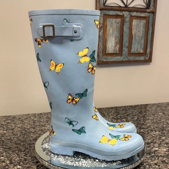 chooka Shoes - Chooka Light Blue Boots with Butterfly Design